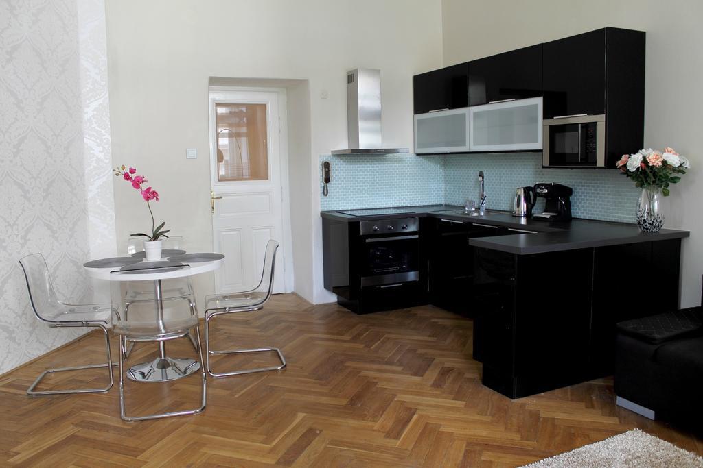 Royal Prague Apartment Celakovskeho Sady Cameră foto